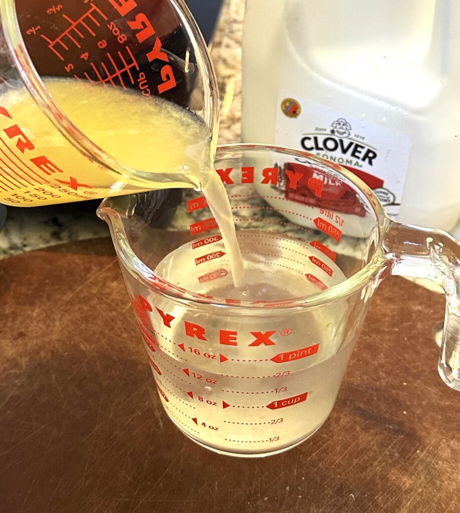 Mix lemon juice with vinegar