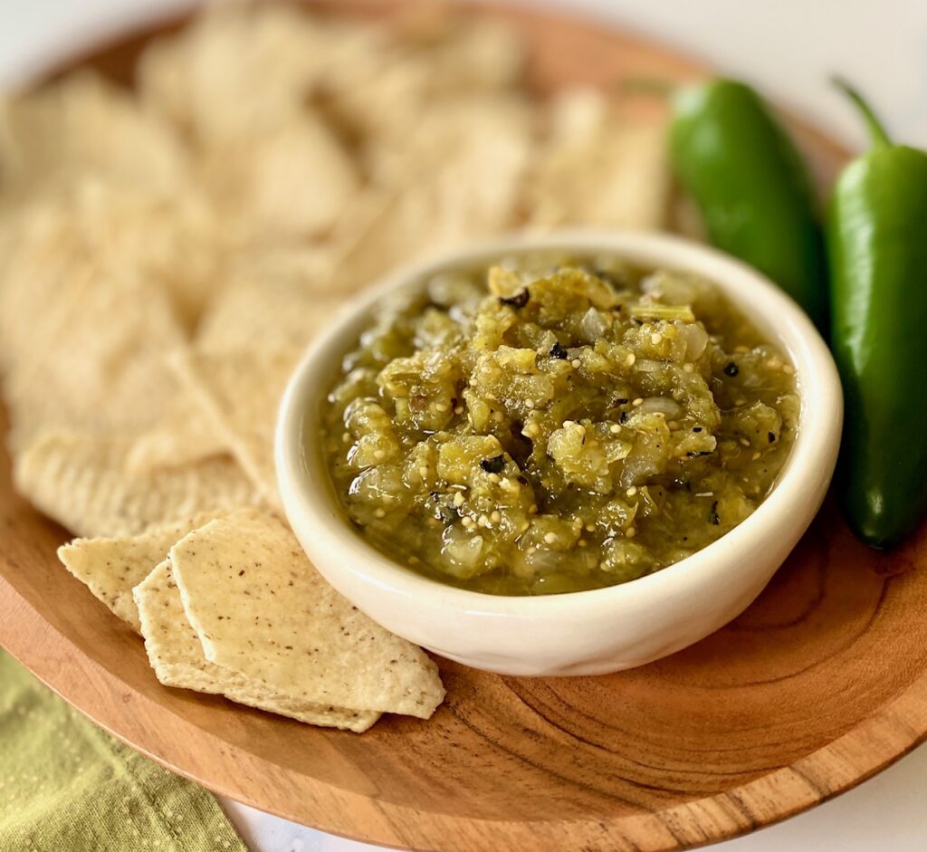 Bowl of Salsa verde with chips