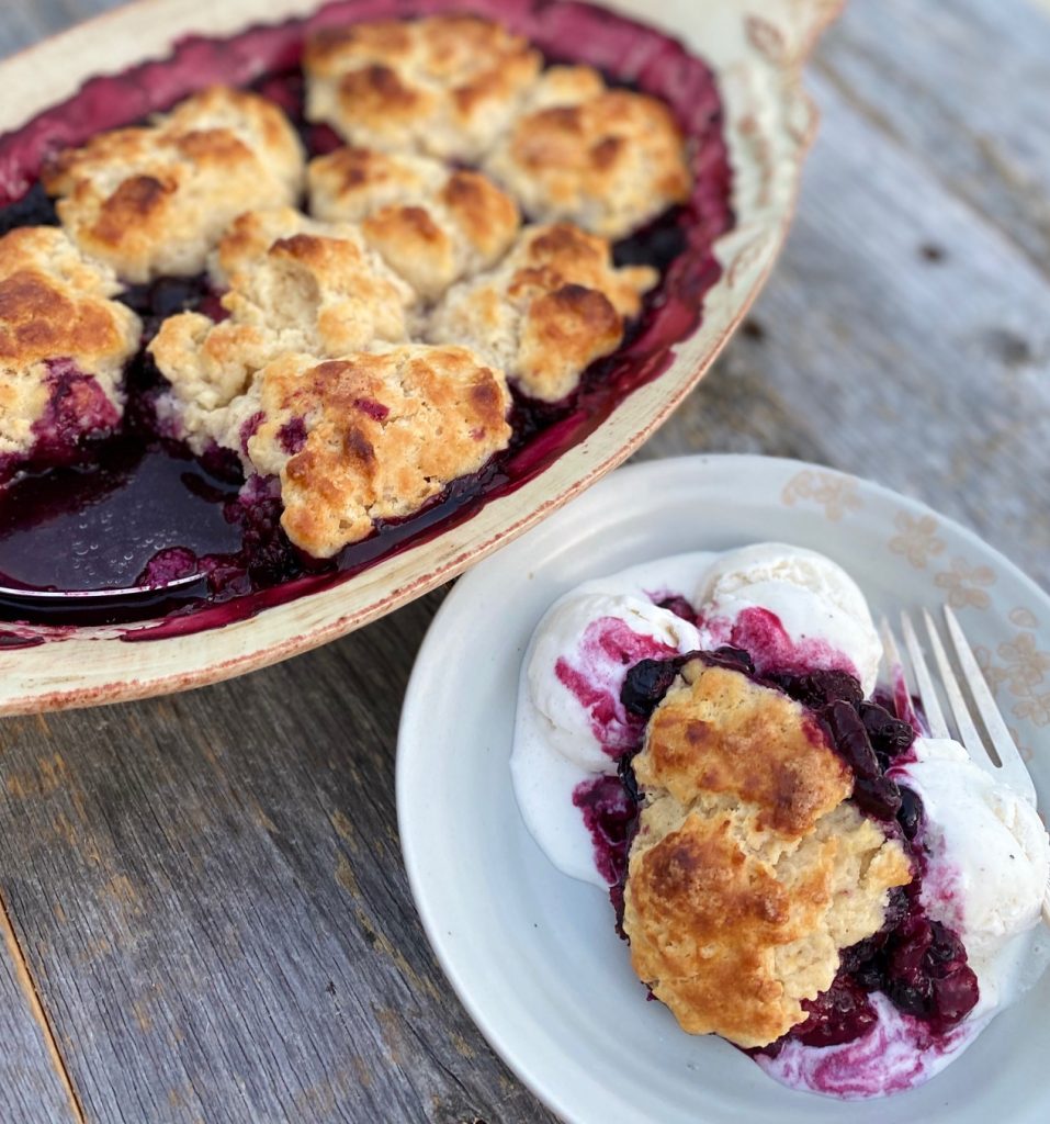 Cobbler with Three Mixed Berries