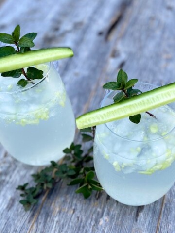 2 Cucumber Mint Cocktails