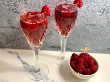 2 Kir Royale cocktails