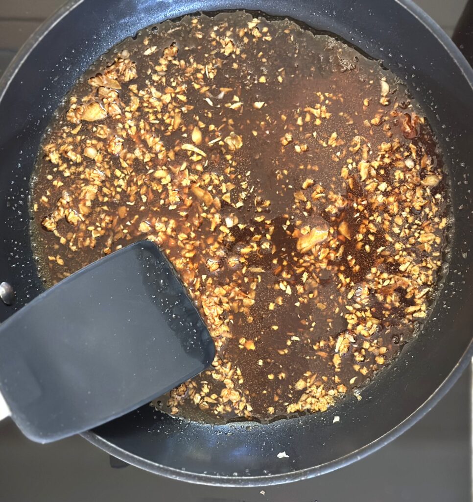 Mix ingredients in garlic sauce