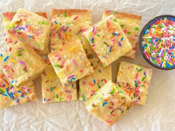 sugar cookie bars with sprinkles