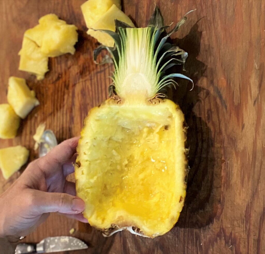 Finished pineapple bowl